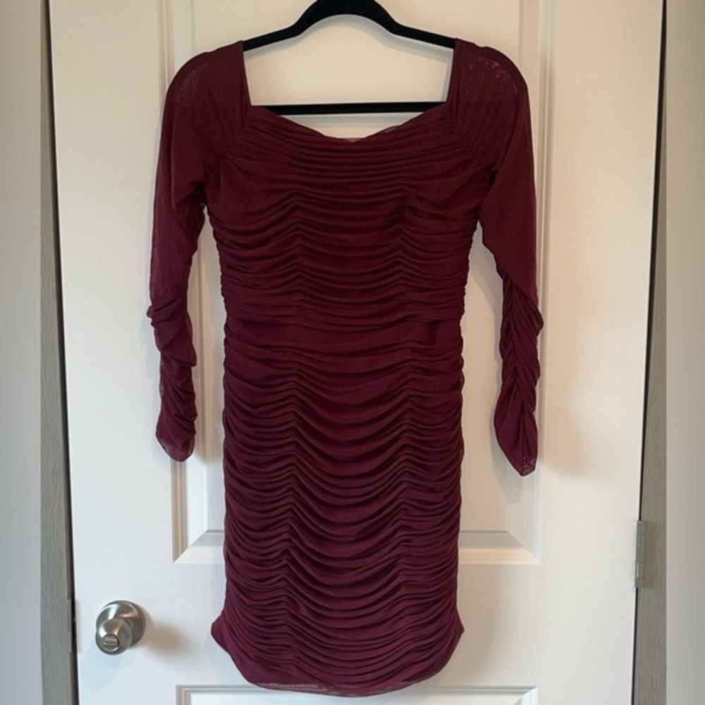 Dress the Population Burgundy "Dawn" Off Shoulder Long Sleeve Dress Large